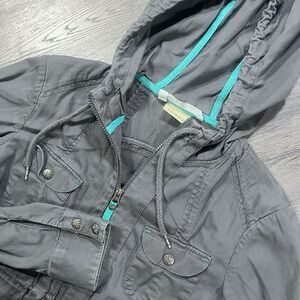 Athleta Womens Jacket Small Gray Asphalt‎ Anytime Anorak 2013 Roll Sleeve Boho